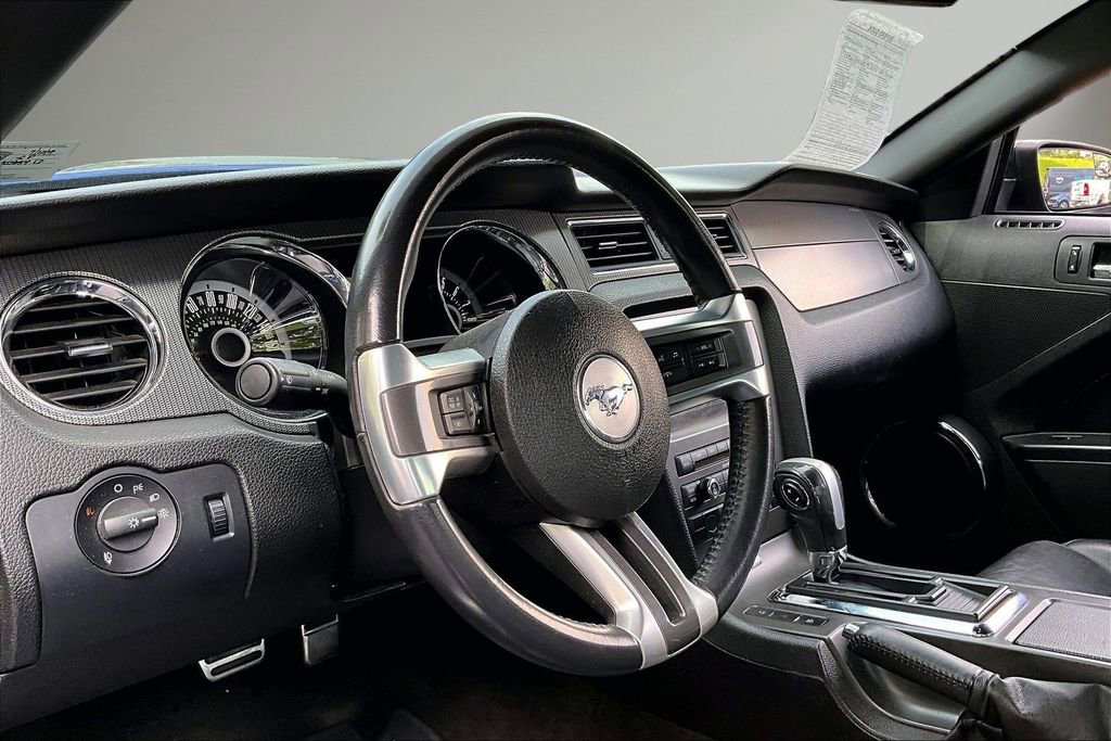 Used 2013 Ford Mustang GT Premium w/ Electronics Pkg RWD image 17