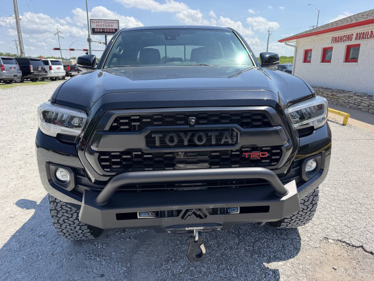 Used 2022 Toyota Tacoma TRD Off-Road w/ TRD Premium Off Road Package AWD/4WD image 8