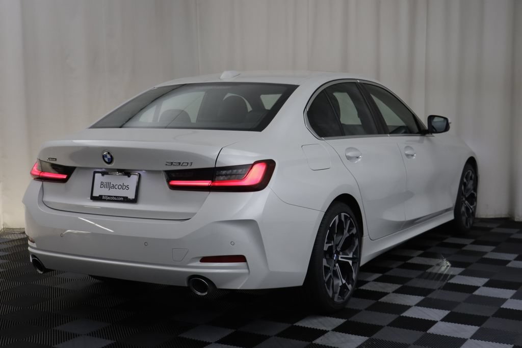 Used 2026 BMW 330i xDrive Sedan AWD/4WD image 16