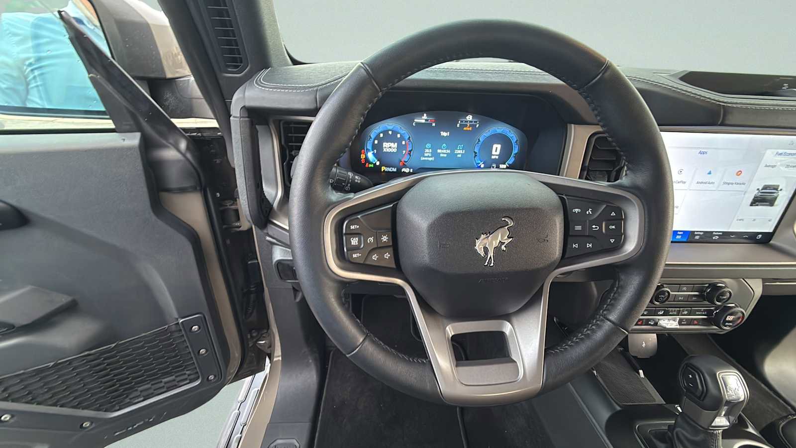 Used 2025 Ford Bronco Outer Banks image 32