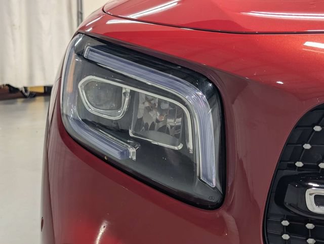 Used 2021 Mercedes-Benz GLB 250 image 30