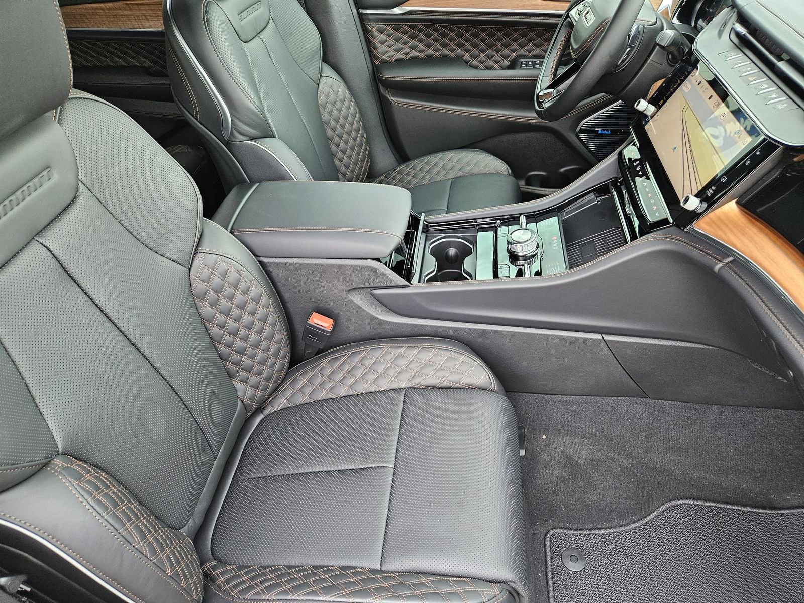 New 2026 Jeep Grand Cherokee L Summit AWD/4WD image 16