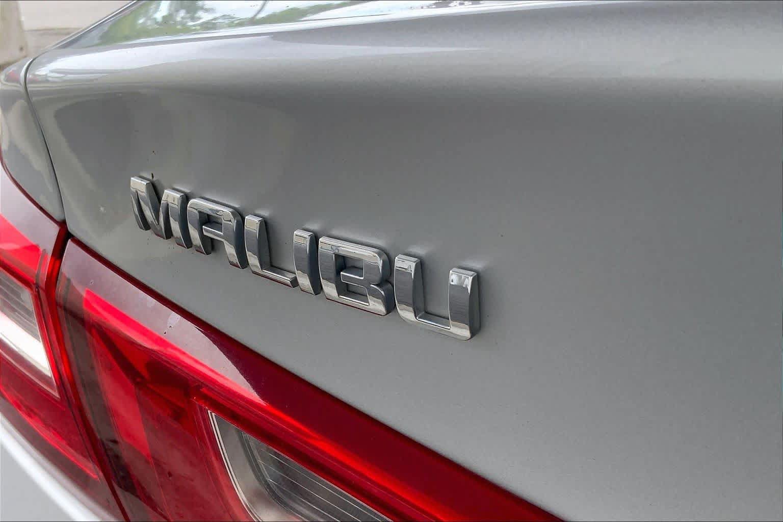 Used 2017 Chevrolet Malibu LS FWD image 10