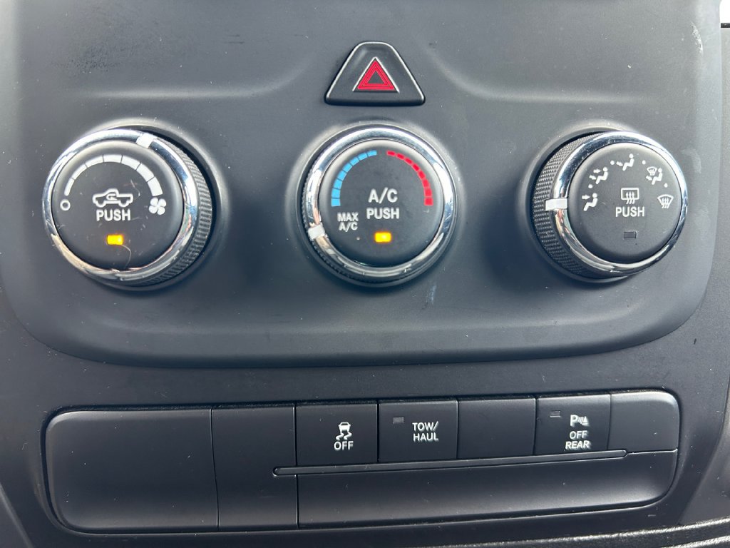 Used 2024 RAM 1500 Warlock AWD/4WD image 28