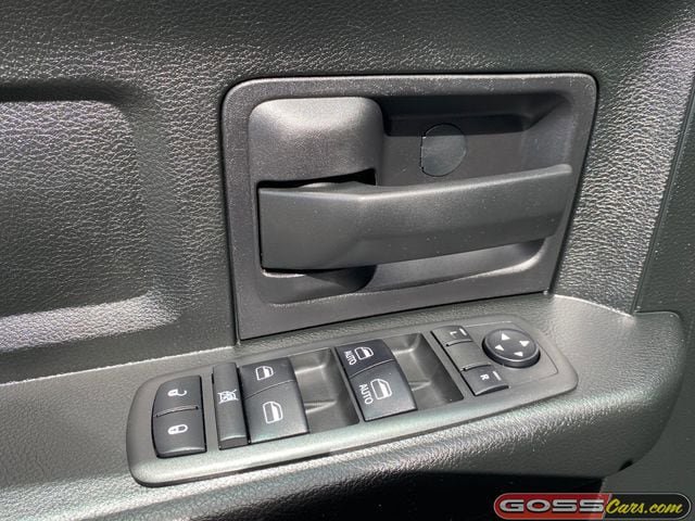 Used 2018 RAM 1500 Express AWD/4WD image 22