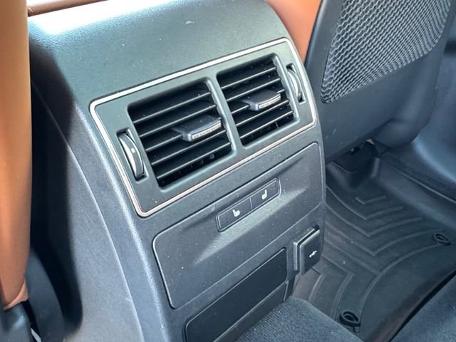 Used 2023 Jaguar F-PACE R-Dynamic S image 30