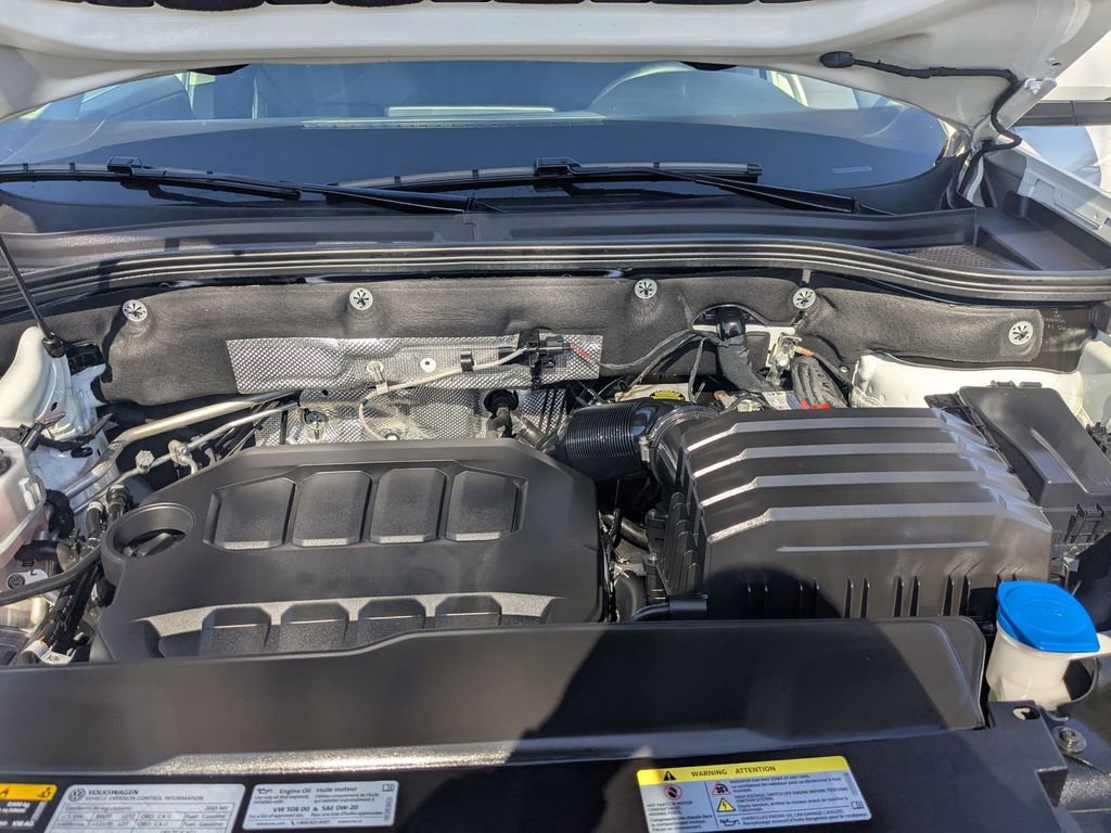 Used 2025 Volkswagen Atlas SE image 34