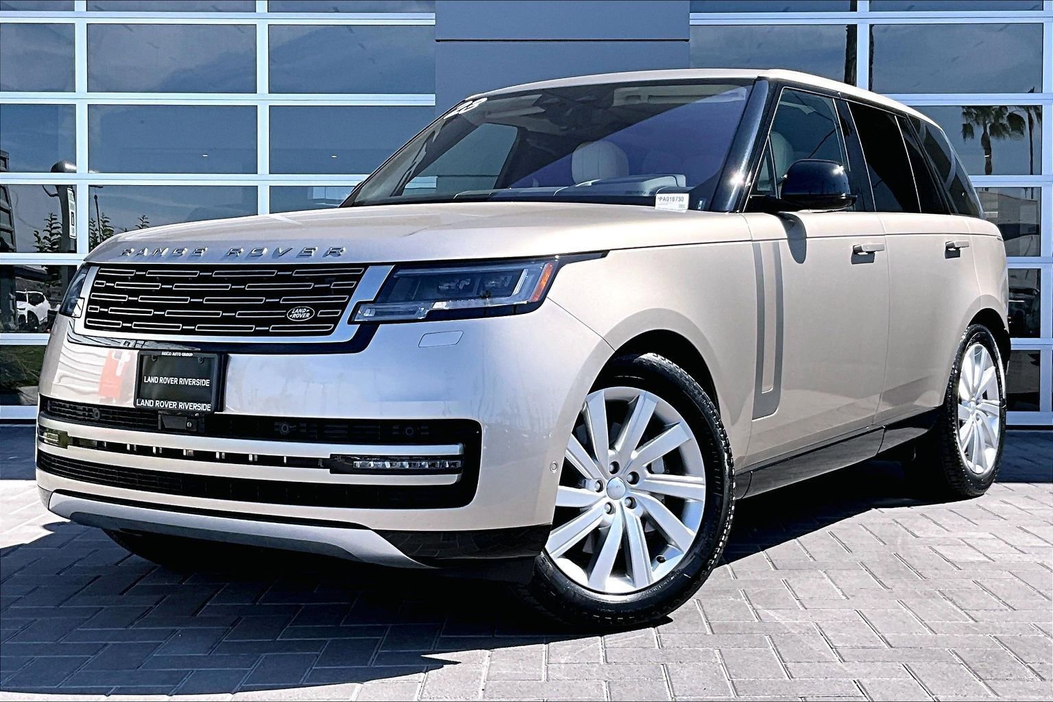 Certified 2023 Land Rover Range Rover SE AWD/4WD image 1