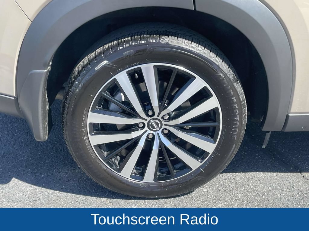 Used 2025 Nissan Pathfinder Platinum AWD/4WD image 13