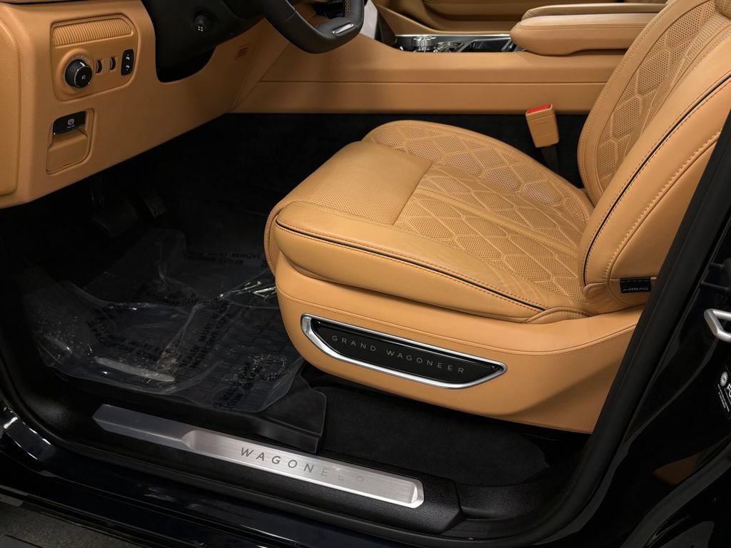 Certified 2025 Jeep Grand Wagoneer Series III w/ Rear Seat Video Group 1 AWD/4WD image 45