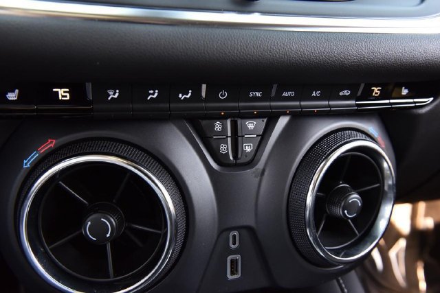 Used 2025 Chevrolet Blazer LT AWD/4WD image 14