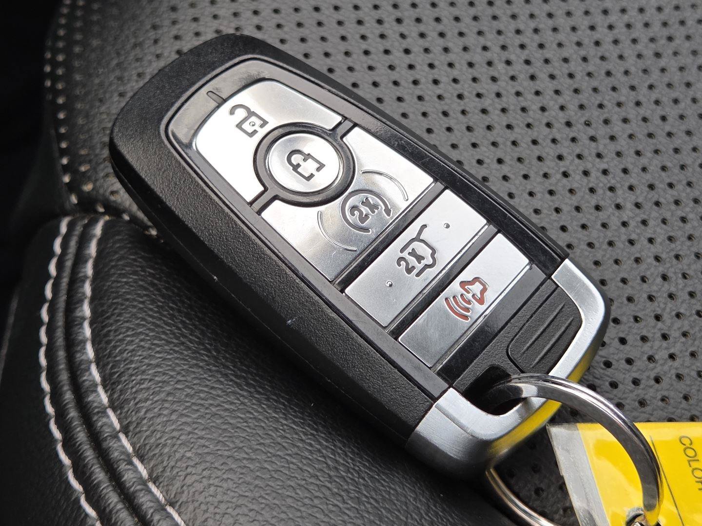 Used 2021 Ford Escape SEL w/ Technology Package FWD image 30