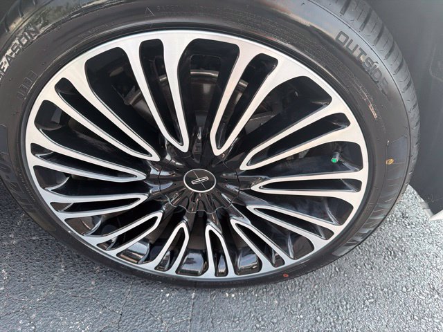 Used 2022 Lincoln Aviator Black Label w/ Dynamic Handling Package AWD/4WD image 33