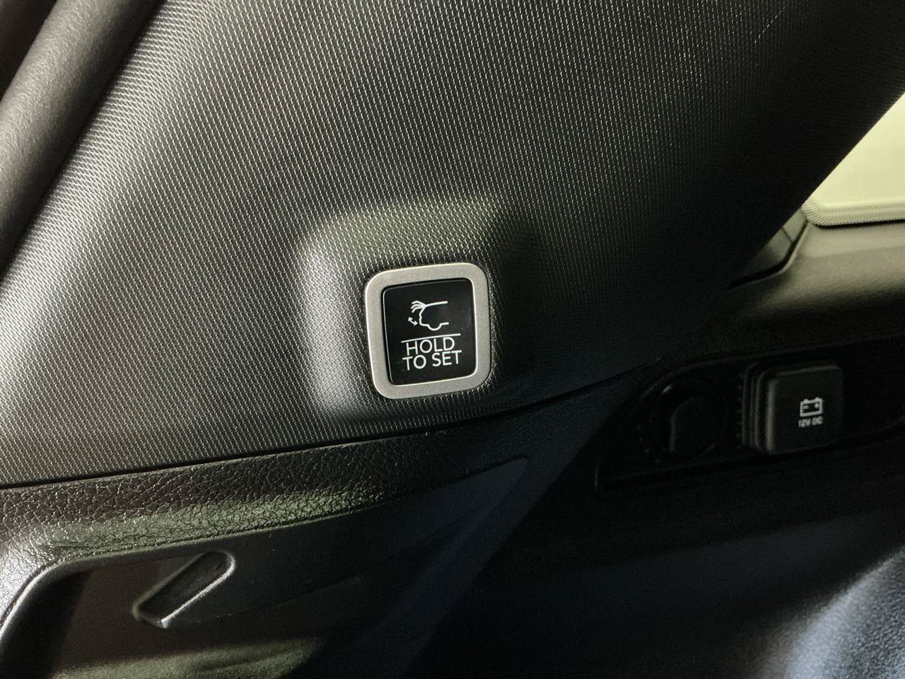 Used 2023 Jeep Grand Cherokee Altitude AWD/4WD image 15