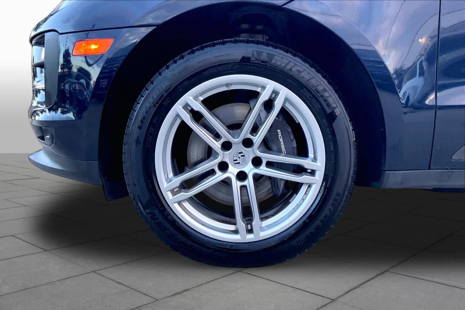 Used 2021 Porsche Macan AWD/4WD image 10
