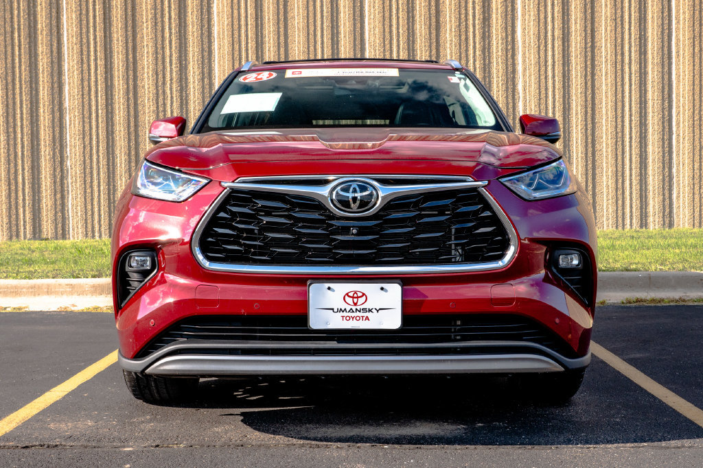 Used 2024 Toyota Highlander Platinum AWD/4WD image 3