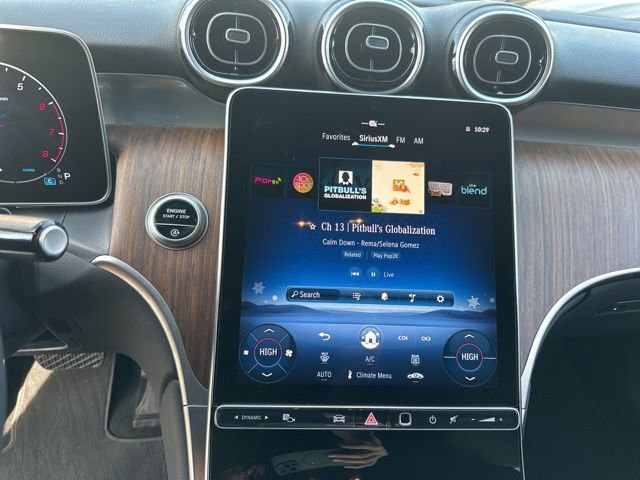 Used 2025 Mercedes-Benz GLC 300 4MATIC image 13