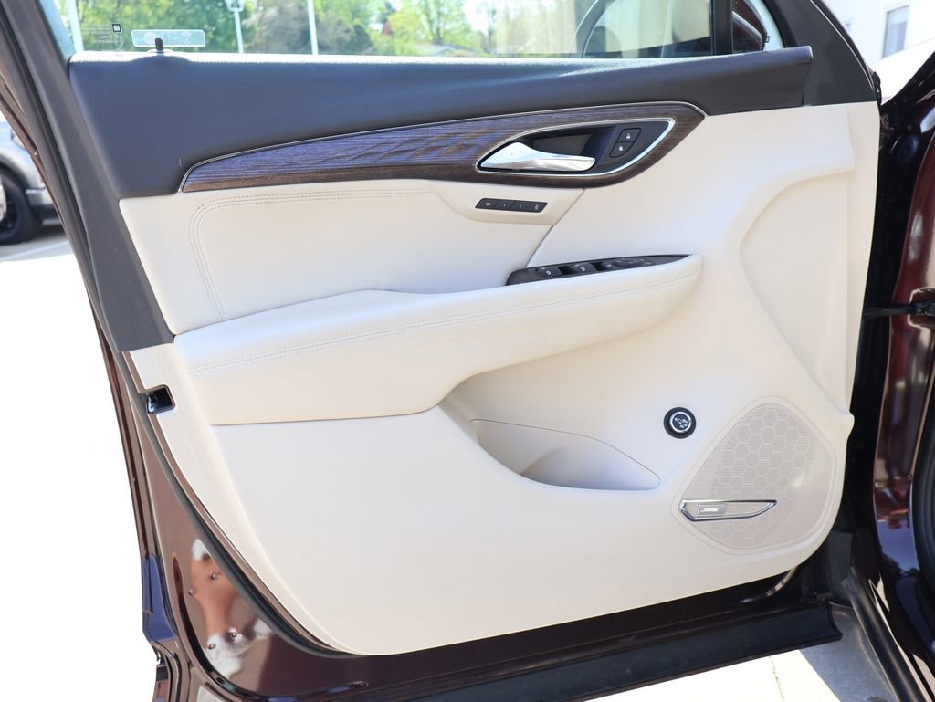 Used 2023 Buick Envision Avenir AWD/4WD image 11
