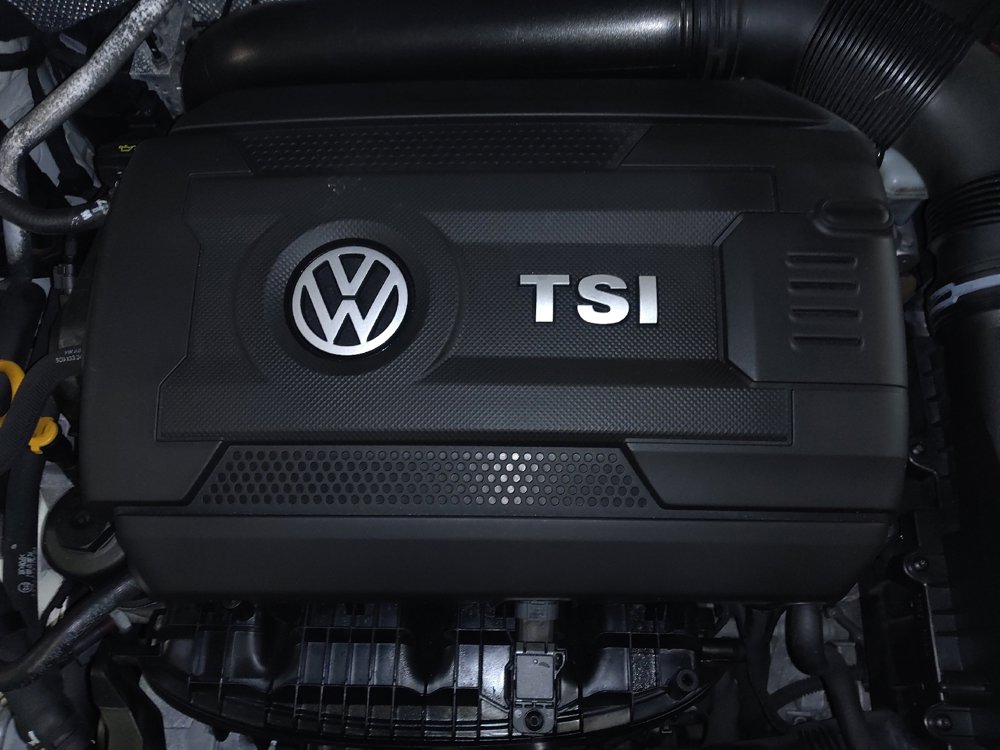 Used 2017 Volkswagen Passat 1.8T R-Line image 30