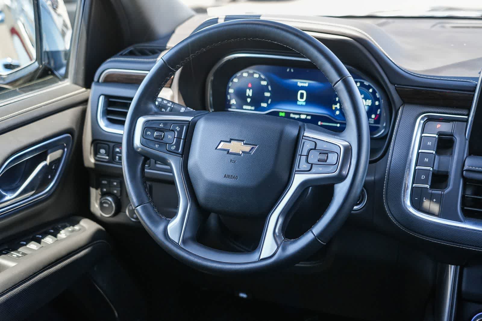 Used 2024 Chevrolet Suburban Premier AWD/4WD image 15