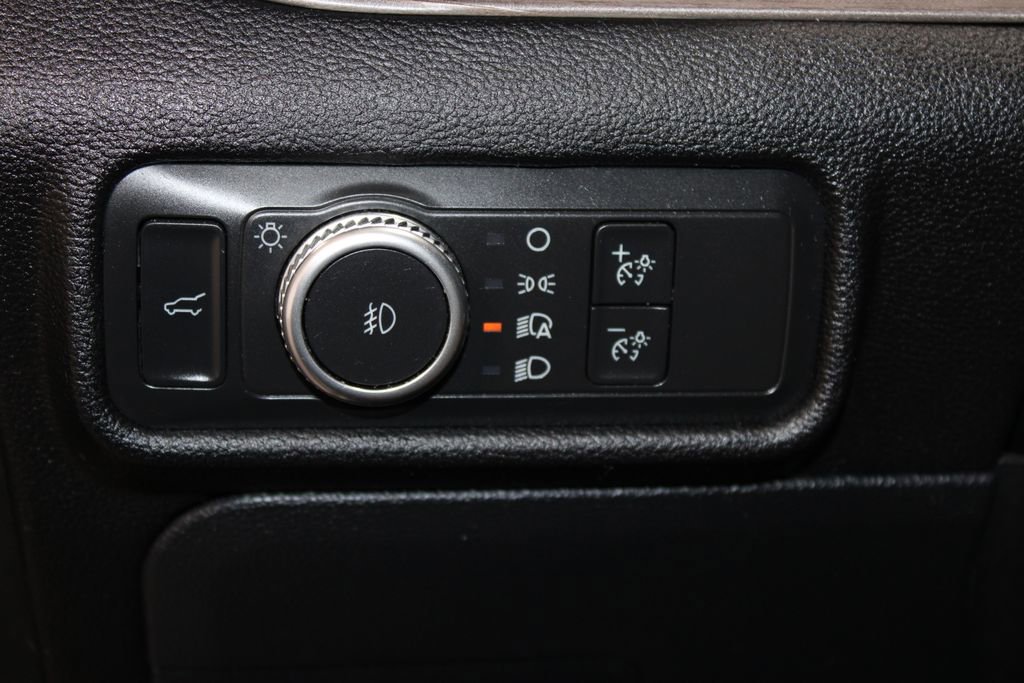 Used 2021 Ford Explorer Limited w/ Equipment Group 301A image 22