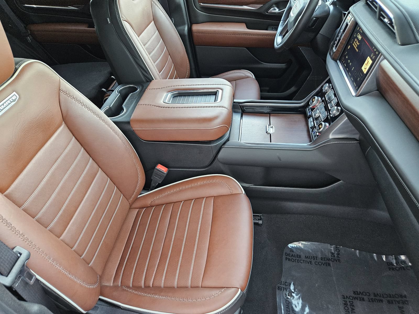 Used 2024 GMC Yukon Denali Ultimate AWD/4WD image 19