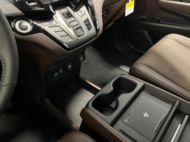 New 2027 Honda Odyssey Touring image 18