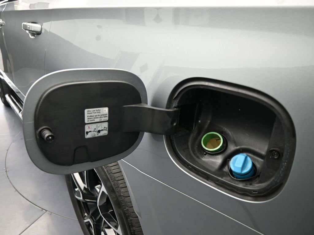 Used 2024 Chevrolet Tahoe RST w/ Luxury Package image 47