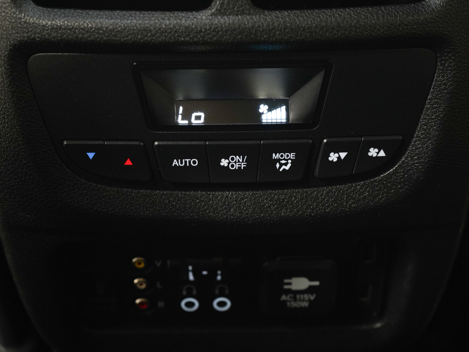 Used 2017 Honda Pilot Touring image 22