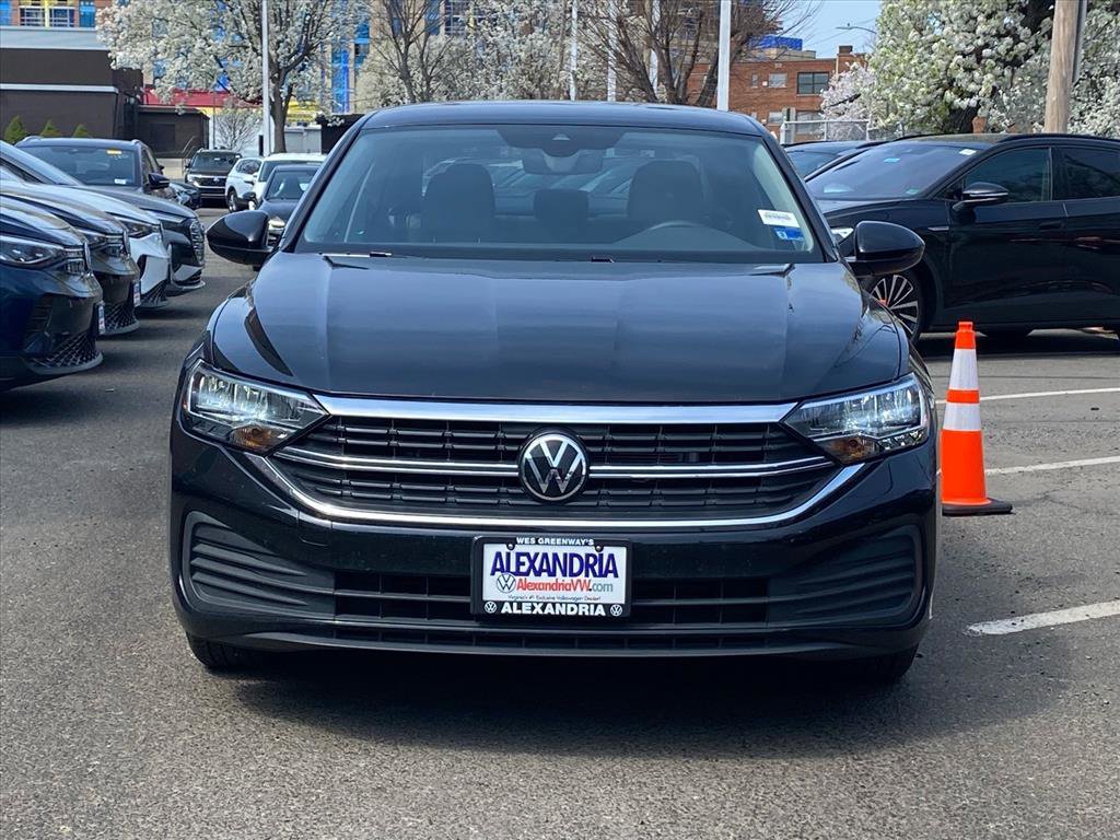 Certified 2024 Volkswagen Jetta S image 5