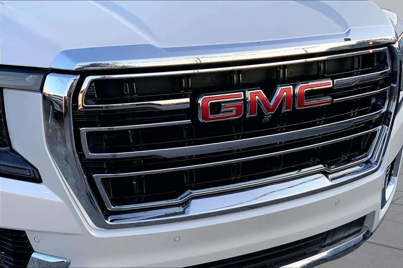 Used 2024 GMC Yukon SLT w/ SLT Luxury Package RWD image 29
