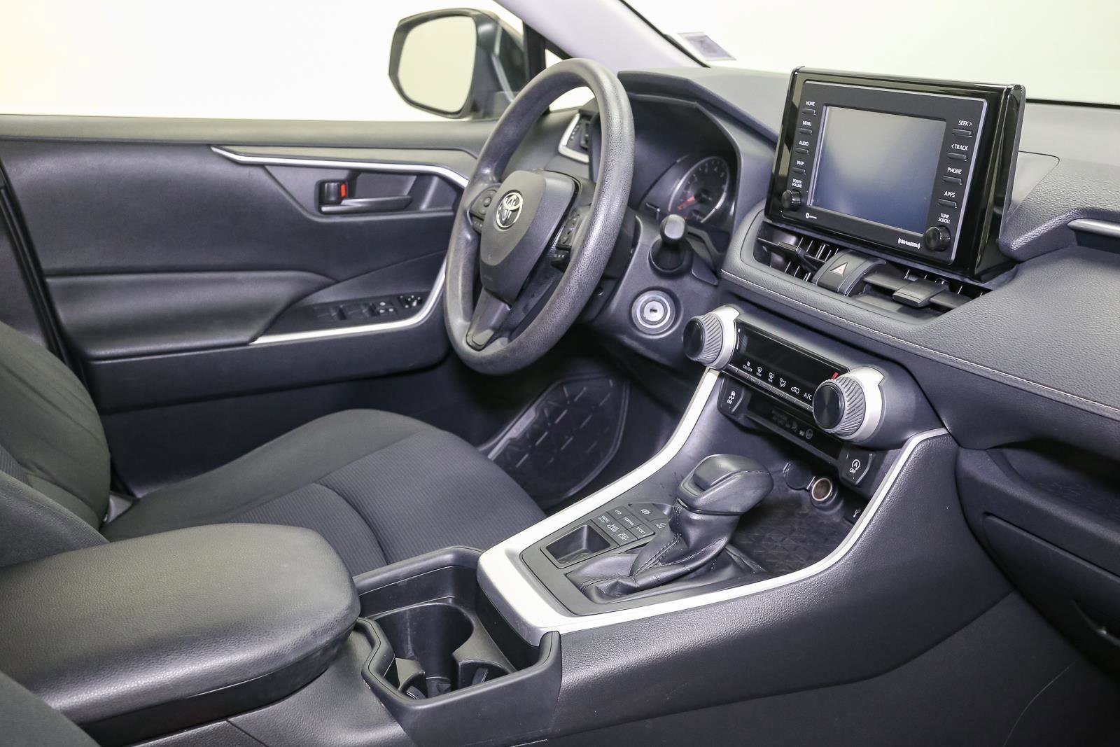 Used 2020 Toyota RAV4 LE w/ All Weather Liner Package image 18