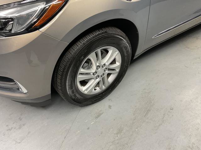 Used 2019 Buick Enclave Essence FWD image 4