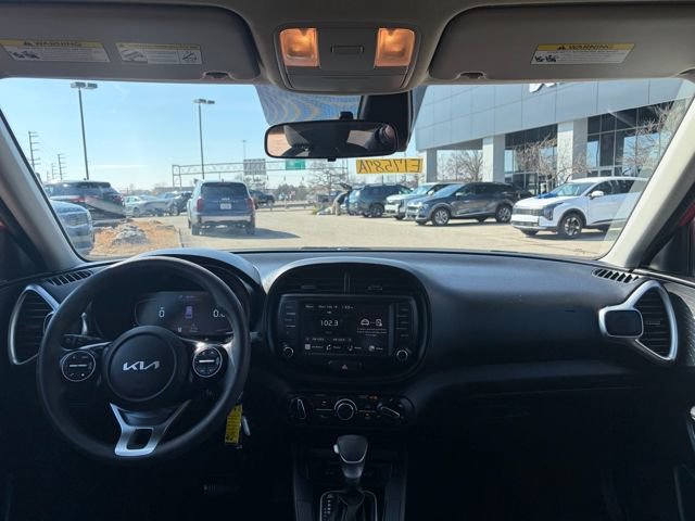 Used 2023 Kia Soul LX w/ LX Technology Package image 27