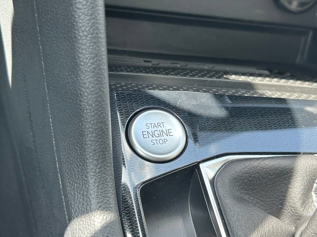 New 2026 Volkswagen Taos SE FWD image 49