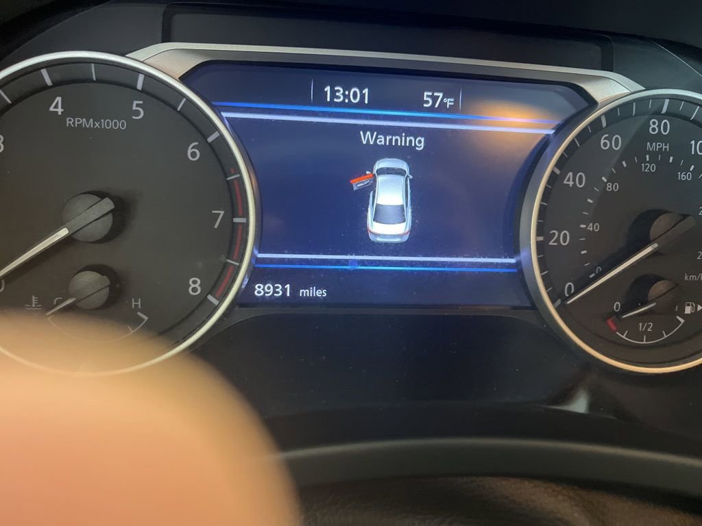 Used 2025 Nissan Sentra SV w/ All-Weather Package image 3