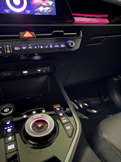 Used 2023 Kia Niro Wave w/ Wave Preserve Package FWD image 32