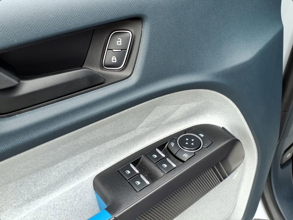 Used 2025 Ford Maverick XLT w/ Equipment Group 301A image 17