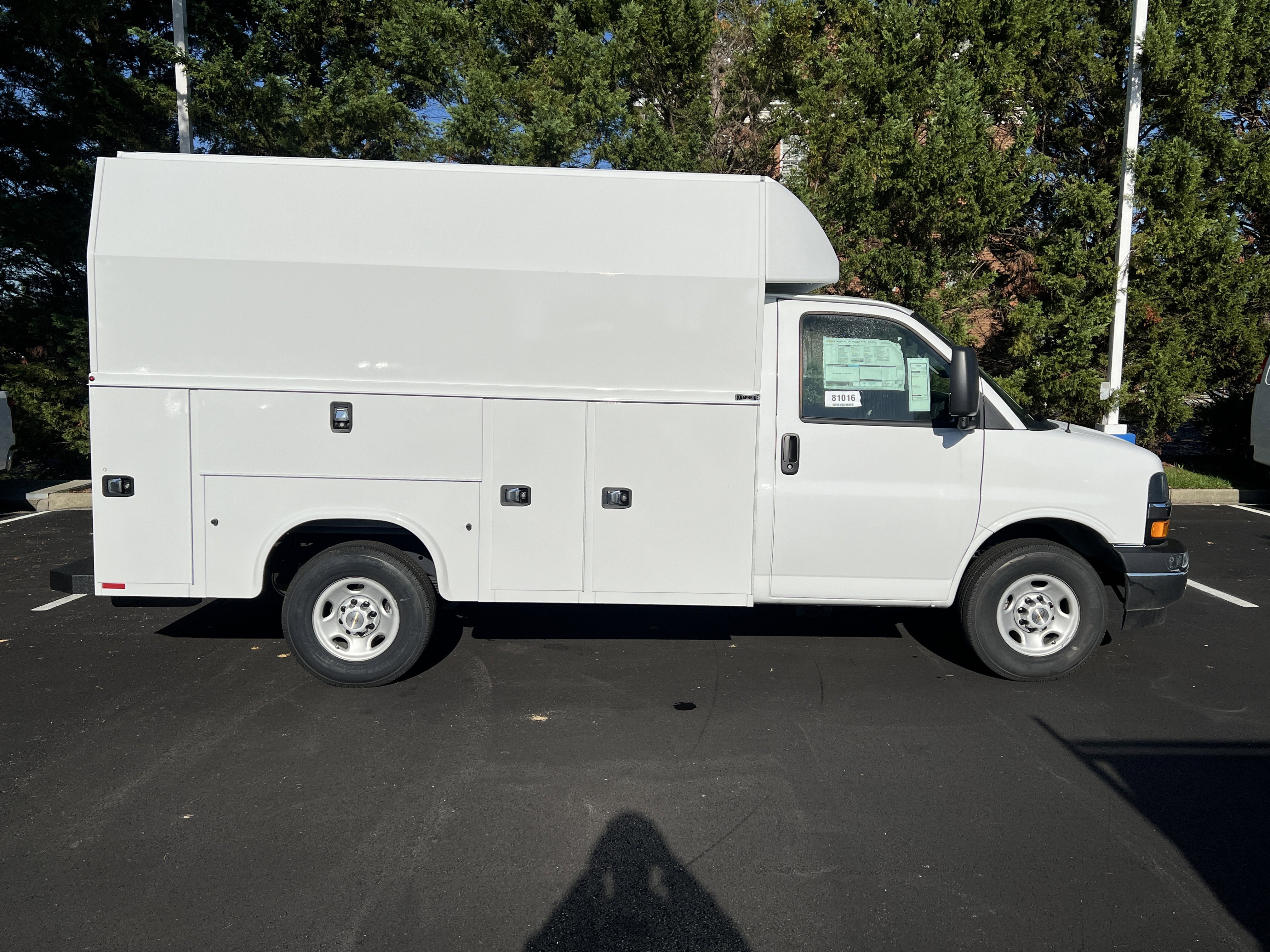 New 2025 Chevrolet Express 3500 w/ Power Convenience Package RWD image 10