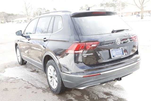 Used 2018 Volkswagen Tiguan SE w/ Panoramic Sunroof Package image 5