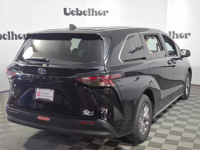 Certified 2023 Toyota Sienna XLE image 7