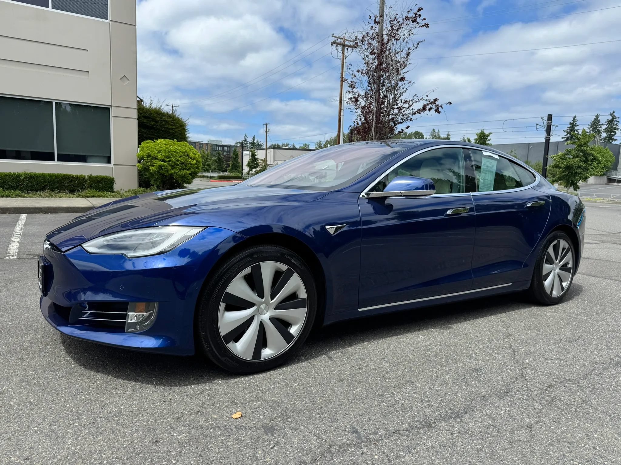 Used 2020 Tesla Model S Long Range Plus AWD/4WD image 5