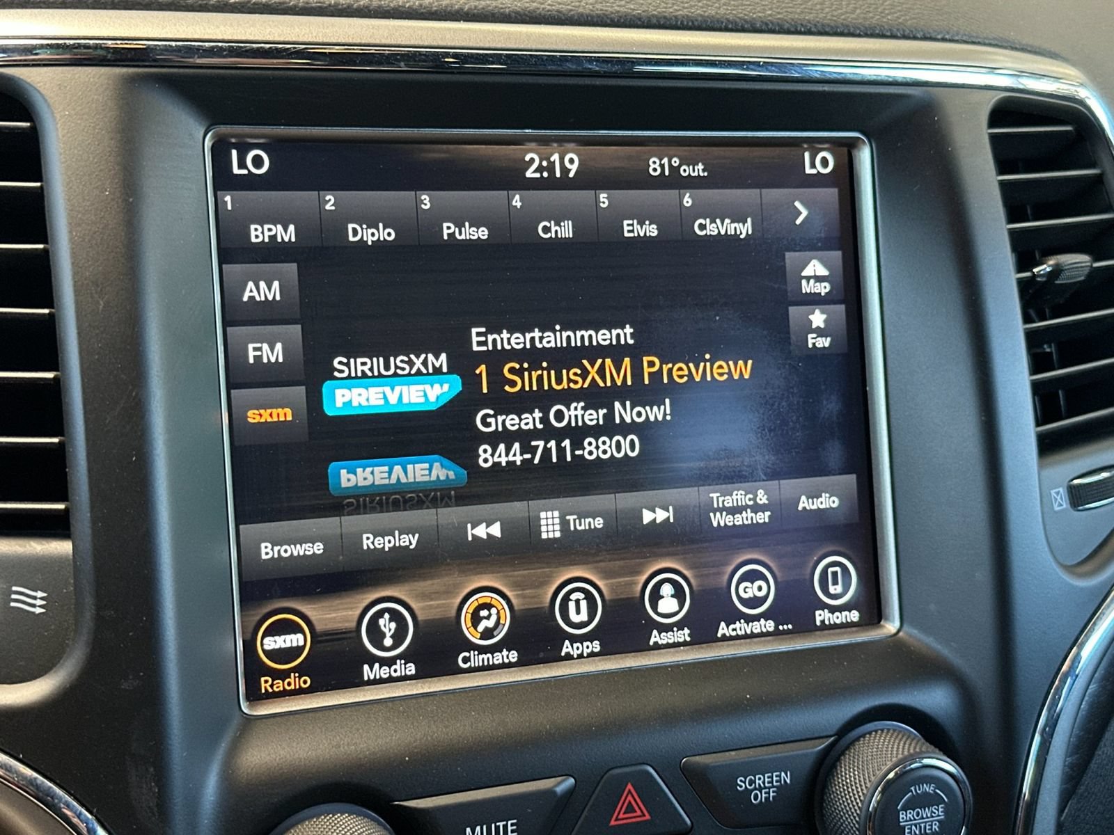Used 2018 Jeep Grand Cherokee Altitude AWD/4WD image 20