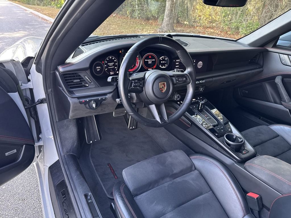 Used 2022 Porsche 911 Carrera GTS image 4
