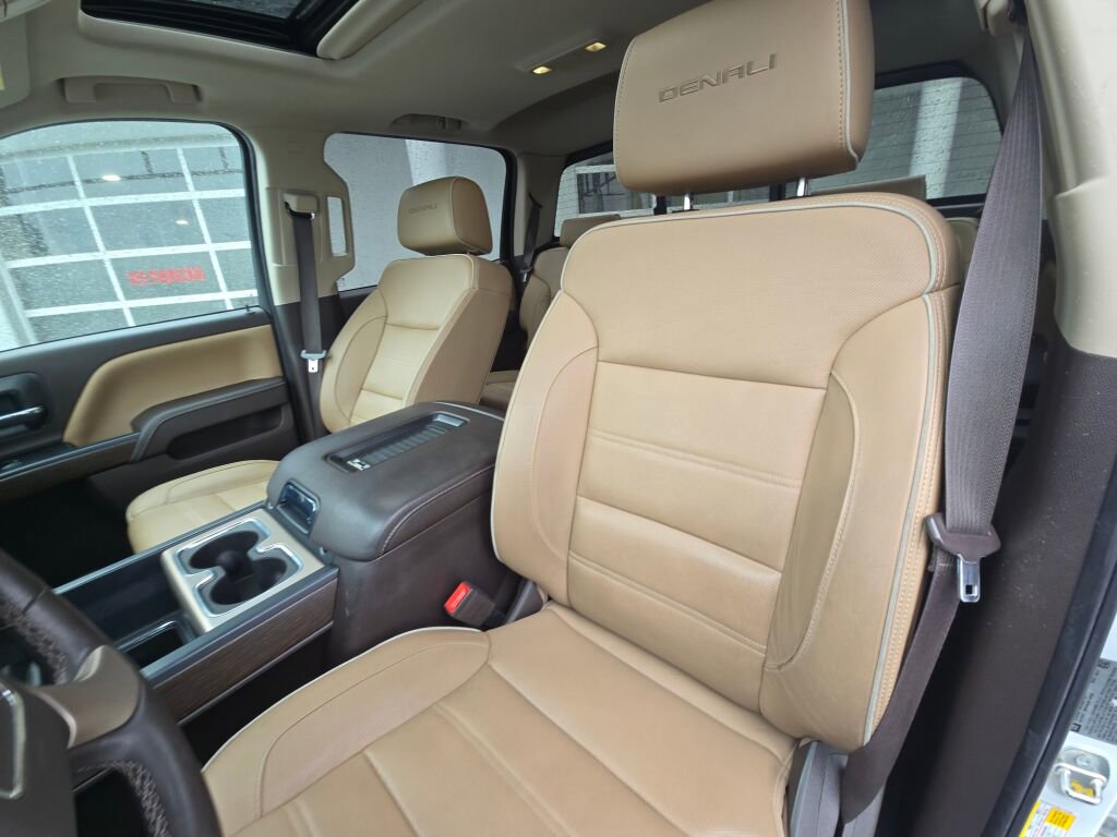 Used 2017 GMC Sierra 3500 Denali w/ Duramax Plus Package image 18