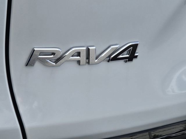 Used 2024 Toyota RAV4 SE w/ Convenience Package image 9