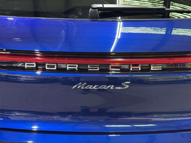Used 2024 Porsche Macan image 21