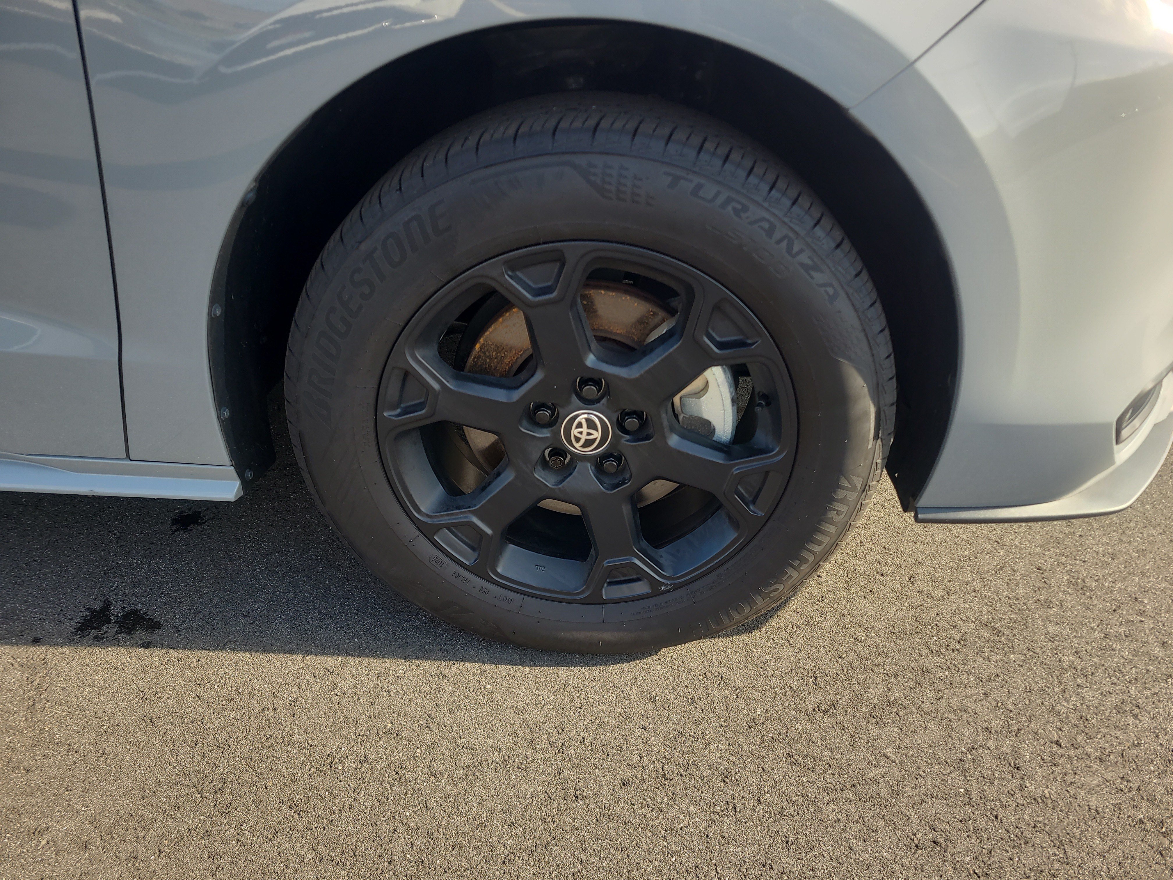 Certified 2025 Toyota Sienna XLE Woodland Edition AWD/4WD image 12