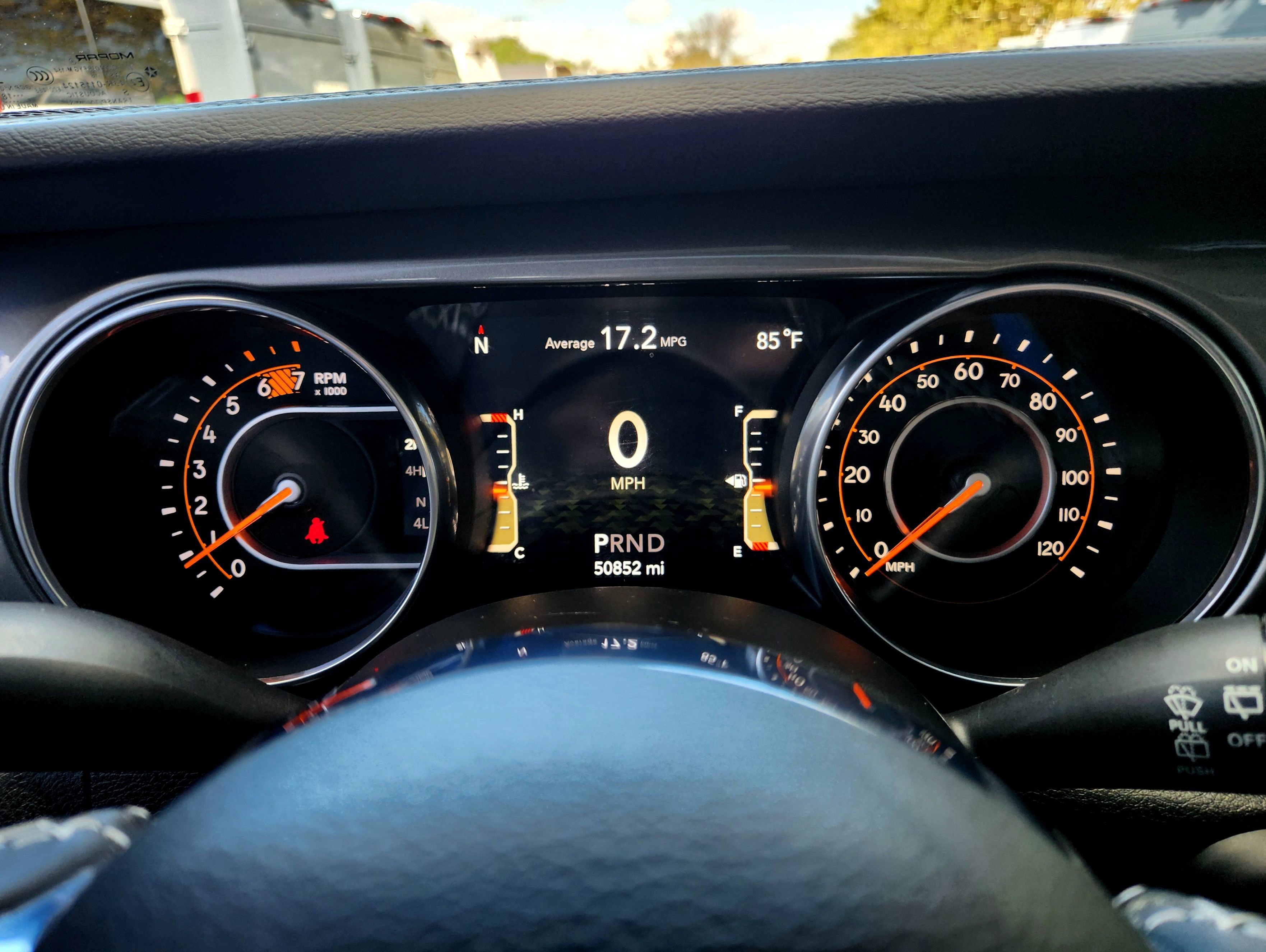 Used 2018 Jeep Wrangler Unlimited Sahara image 14