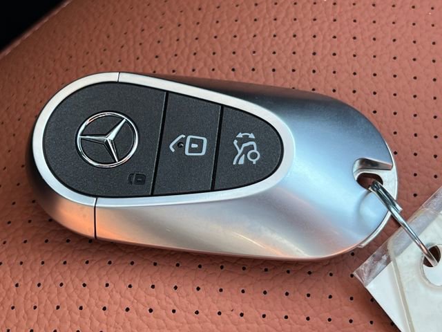 New 2025 Mercedes-Benz C 300 4MATIC Sedan image 31
